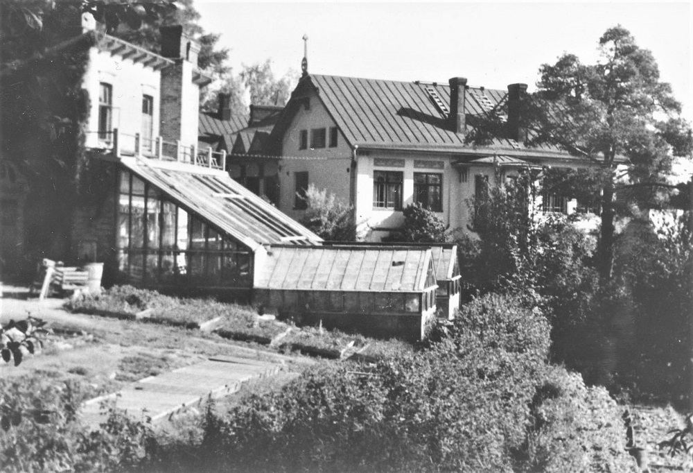 DUO_K1555_38_JKK-n kasvihuonerakennus, kasvitarha ja Villa Rana1947-49.jpg